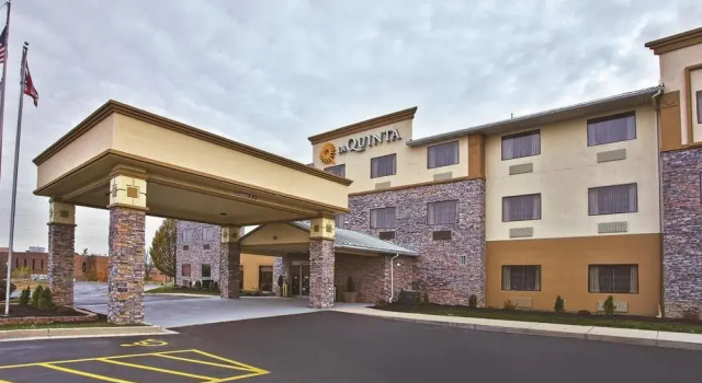 Ramada Limited Fairborn, Rezerwuj Hotel Hotele w Ohio z parkingiem, Parking