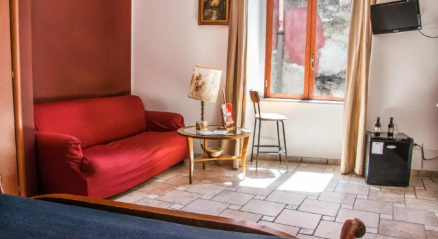 B&B Epochè