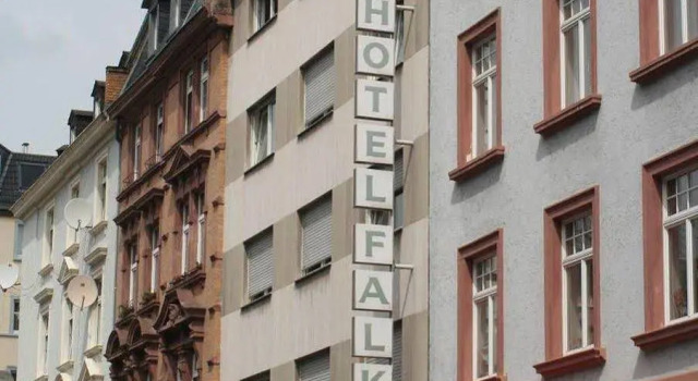 Falk Hotel