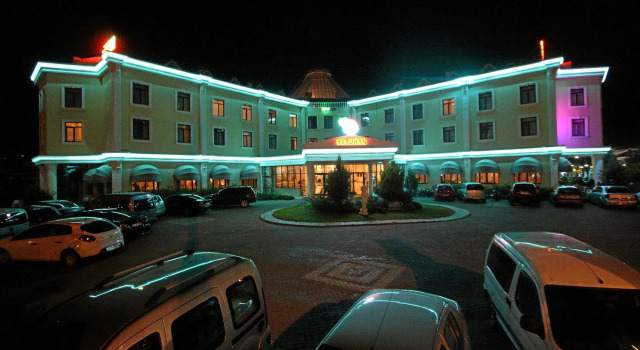 Güre Saruhan Thermal Hotel, Book Hotel Hotels in Gure with Parking, Parking