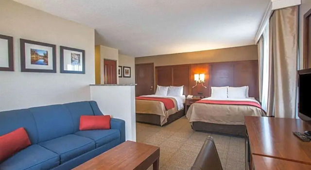 Четырёхместный люкс Quality Inn & Suites Boonville - Columbia