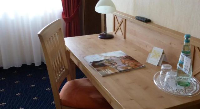 Трёхместный номер Standard Hotel Rüdesheimer Hof