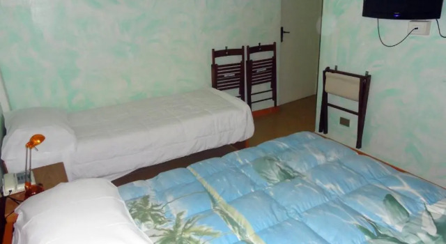Трёхместный номер Standard Hotel Puntabella