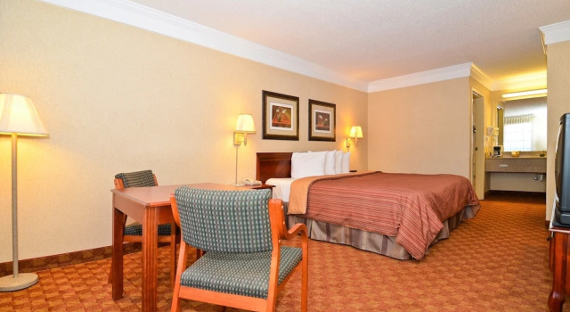 Двухместный номер Standard Peach State Inn & Suites