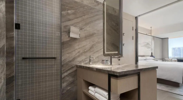 Четырёхместный номер Comfort Four Points by Sheraton Suzhou, Wuzhong