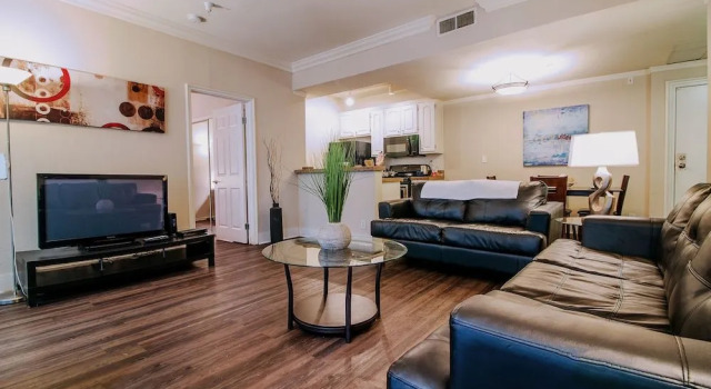 Prime Location Luxury Westwood Apt 111, Забронировать Отель Отели Лос-Анджелеса 3 звезды, 3*