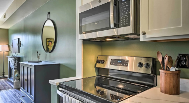 Апартаменты c 1 комнатой Classic Fells Point Condo on Broadway Square!