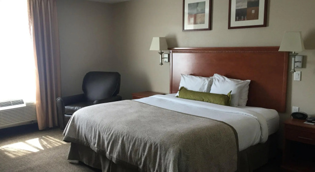 Двухместный люкс Candlewood Suites La Porte by IHG