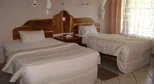 Decha Guest Lodge, Book Guesthouse Hotels in Livingstone with Parking, Parking