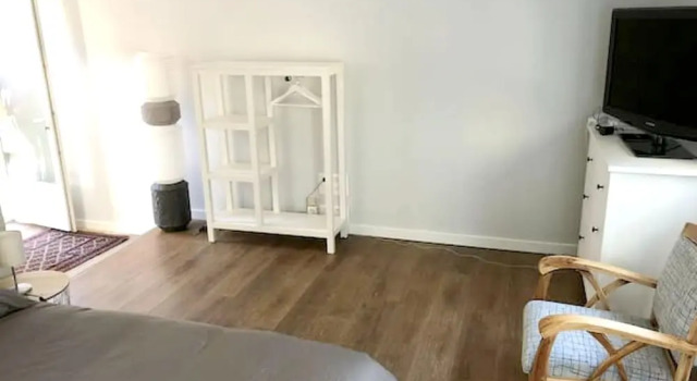 House With one Bedroom in Gémenos, With Wonderful Mountain View, Pool Access, Furnished Garden - 18 km From the Beach, Забронировать Отель Жемнос Буш-дю-Рон