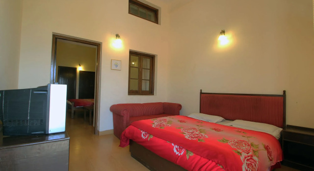 Hotel Himalayan Club