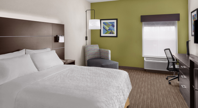 Holiday Inn Express & Suites Asheville SW - Outlet Ctr Area by IHG