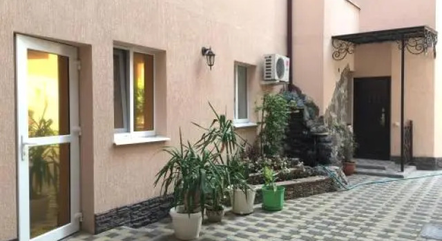 Guest House Valery, Забронировать Гостевой дом Отели Побережья Анапы с парковкой, Парковка