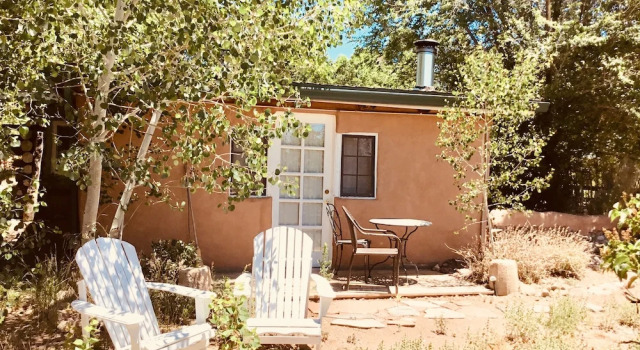 Коттедж Standard Taos Goji Farm & Eco-Lodge Retreat