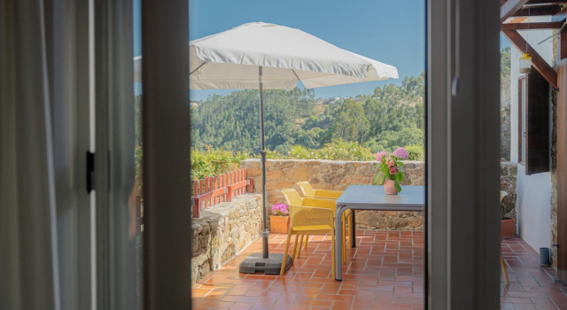 Семейный коттедж с 2 комнатами с видом на горы Casas da Tia Alice - Casas de campo encantadoras em Mafra