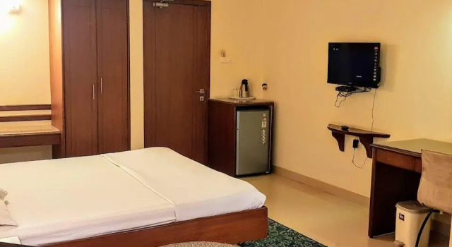 Hotel Bombay Inn, Prenota Hotel Cuttack 