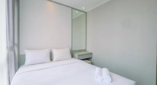 Elegant And Comfy 2Br At Menteng Park Apartment, Забронировать Апартаменты/квартира Ментенг Джакарта, рядом с Парк Таман Суропати