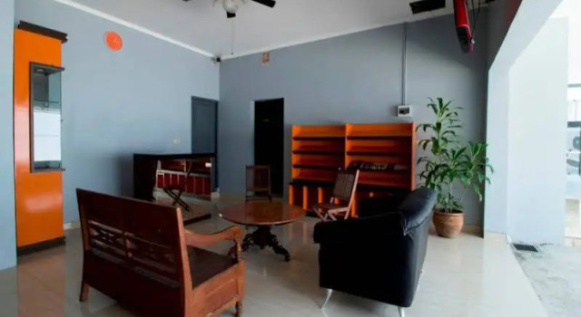 RedDoorz @ Benda Atas, Prenota Hotel Cilandak 