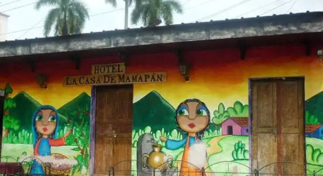 Кровать в общем номере La Casa de Mamapán Hotel Colonial Ahuachapan