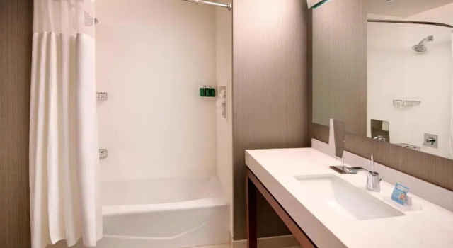 Четырёхместный номер Standard Courtyard by Marriott Atlanta Vinings/Galleria