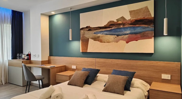Carducci Art Guesthouse, Забронировать Гостевой дом Отели Ористано с парковкой, Парковка
