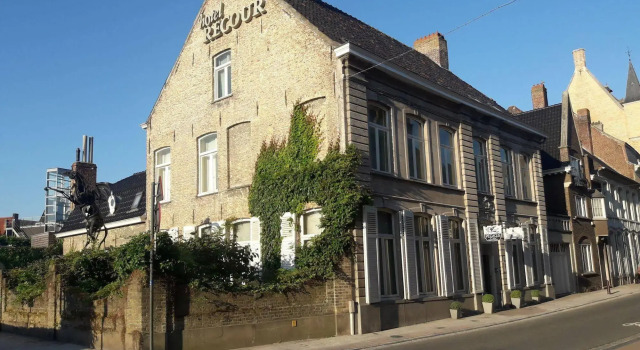 Hotel Recour