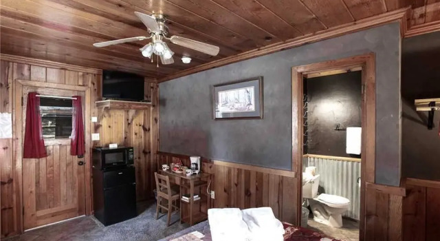Apache Village 7, Queen Bed, Midtown, Sleeps 2, Varaa Hotelli Ruidoso New Mexico