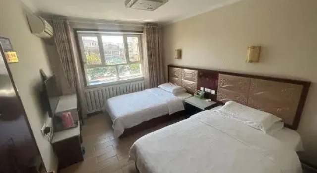 Hongfu Hotel, Book Hotel Hoteller i Altay med parkering, Parkering