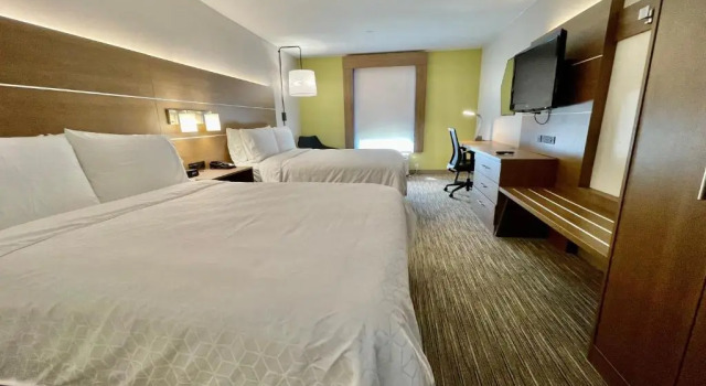 Четырёхместный номер Standard Holiday Inn Express & Suites Sulphur - Lake Charles by IHG