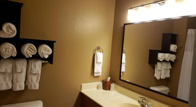 Двухместный люкс с 2 комнатами GrandStay Residential Suites Hotel - Eau Claire