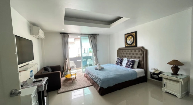 Номер Deluxe W-9 Hotel