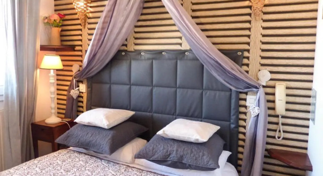 Hôtel Les Embruns Sables dOlonne, Забронировать Отель Ле-Сабль-д'Олон Vendée, рядом с Scoot-Wave