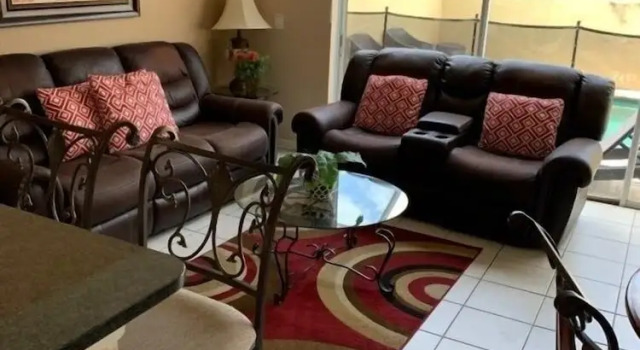 Номер Standard 3 Br 2 Miles To Disney, Pool, Free Wifi And More 3 Bedroom Townhouse by RedAwning