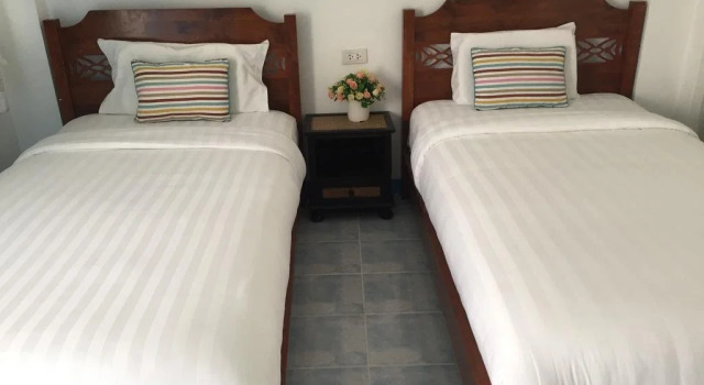 Mango Hotel