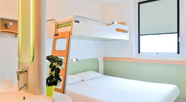 Трёхместный номер Standard ibis budget Nimes Centre Gare
