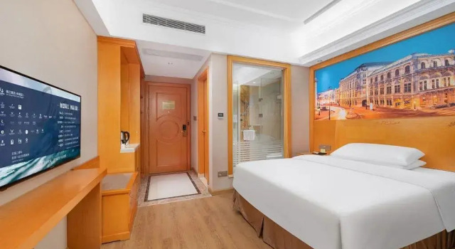Vienna International Hotel Shen Zhen Buji Dafen shop, Rezerwuj Hotel Hotele w Shenzhen z parkingiem, Parking