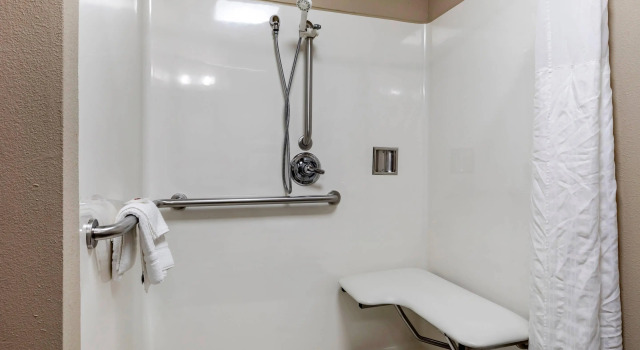 Четырёхместный номер Standard Comfort Inn & Suites Pauls Valley - City Lake