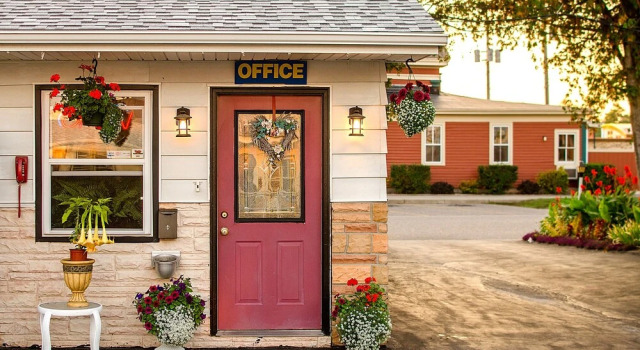 Twi-lite Motel