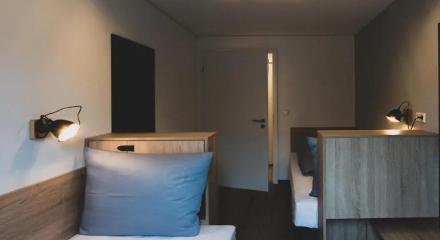 Апартаменты с 3 комнатами Das Schlafwerk Stuttgart-Nord -SELF-CHECK IN - keine Rezeption-LowBudget-cashless
