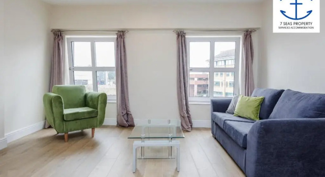 Luxury 2 Bed Apartment by 7 Seas Property Serviced Accommodation Maidenhead with Parking and Wifi, Varaa Huoneisto Asunnot kohteessa Merseyside, Huoneisto