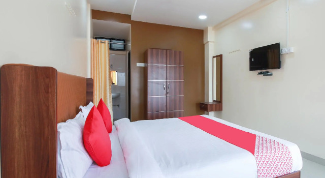 OYO 46968 Mahakal Inn, Забронировать Отель Отели штата Махараштры 3 звезды, 3*