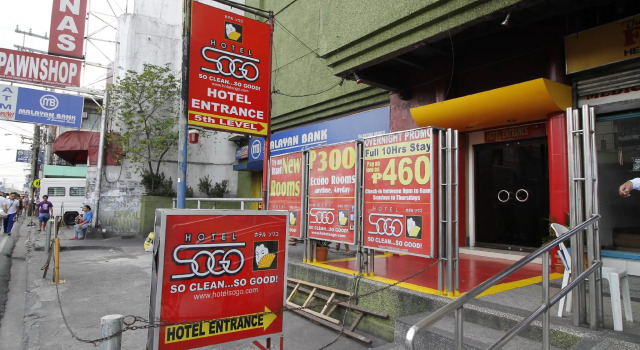 Кровать в общем номере Hotel Sogo Kalentong
