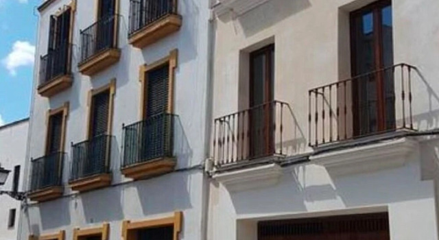 Classy Holiday Home in Seville With Terrace, Забронировать Отель Севилья провинция Севилья, рядом с La Torre de Don Fadrique