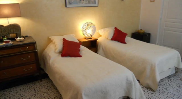 Villa, Rezerwuj Willa Combas Gard