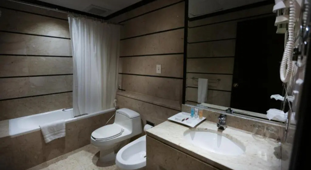 Люкс Deluxe Hawthorn Suites by Wyndham Al Khobar