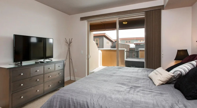 Polished 2br Park City  2 Bedroom Condo