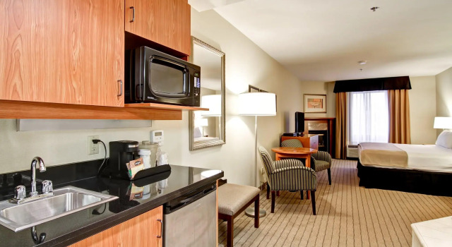 Двухместный номер Standard Spark By Hilton Guelph