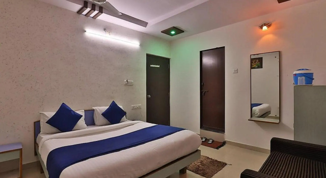 Hotel Royal Residency, Buchen Sie Hotel Mehsana Gujarat