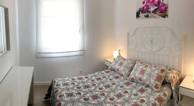 Apartment With 2 Bedrooms in Santiago de Compostela, With Wifi, Забронировать Апартаменты/квартира Отели Сантьяго-де-Компостелы с парковкой, рядом с Университет Сантьяго-де-Компостела, Парковка