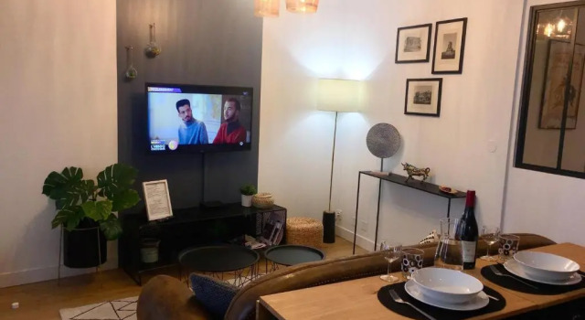 Cosy CROCO - Appart T2 Centre Nîmes - Wifi et Parking